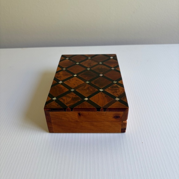 Cedar Wood Jewelry Box - Picture 3 of 5